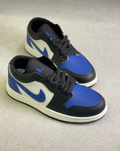 کتونی air jordan کد 17